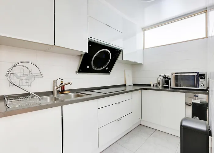 דירה A 1 Minute Du Metro Et Parking Prive *