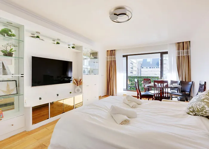 A 1 Minute Du Metro Et Parking Prive * פריז