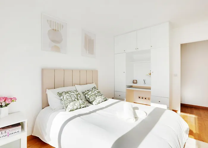 à 1 Minute Du Métro Et Parking Privé Apartamento París