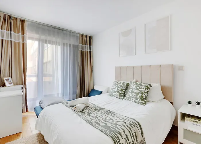 à 1 Minute Du Métro Et Parking Privé Apartamento París